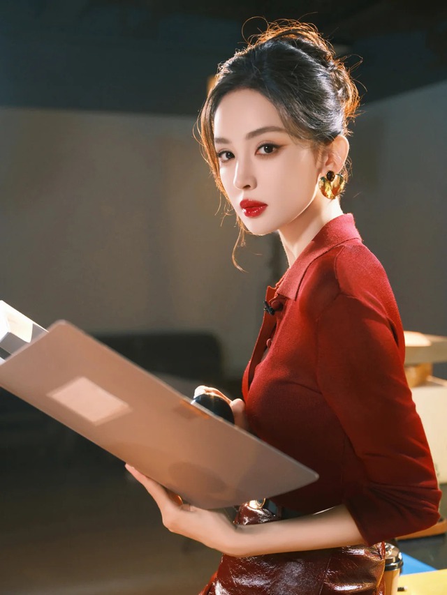 Tuần đầu năm mới (5/1-11/1), 12 con gi&aacute;p mặc m&agrave;u g&igrave; để "k&iacute;ch hoạt" t&agrave;i lộc, t&igrave;nh duy&ecirc;n phơi phới?- Ảnh 4.