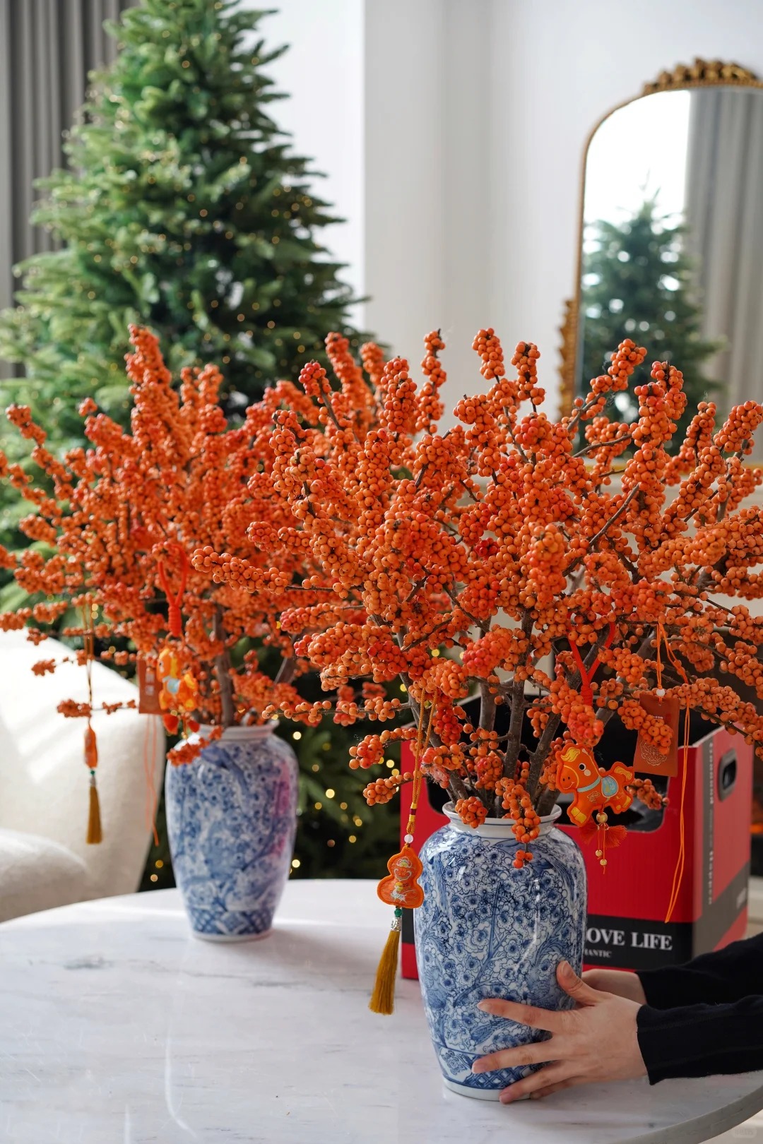 Tết đừng chỉ chơi đ&agrave;o, h&atilde;y thử cắm b&igrave;nh đ&agrave;o đ&ocirc;ng "cam Herm&egrave;s": M&agrave;u của gi&agrave;u sang v&agrave; b&iacute; k&iacute;p "3 kh&ocirc;ng" gi&uacute;p quả căng mọng cả th&aacute;ng kh&ocirc;ng rụng- Ảnh 13.