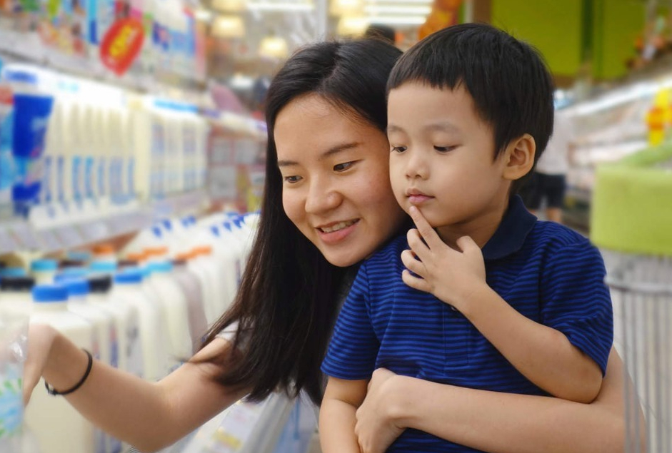 1 c&acirc;u v&ocirc; t&igrave;nh của rất nhiều cha mẹ khiến con mang cảm gi&aacute;c "KH&Ocirc;NG XỨNG Đ&Aacute;NG" suốt đời!- Ảnh 1.