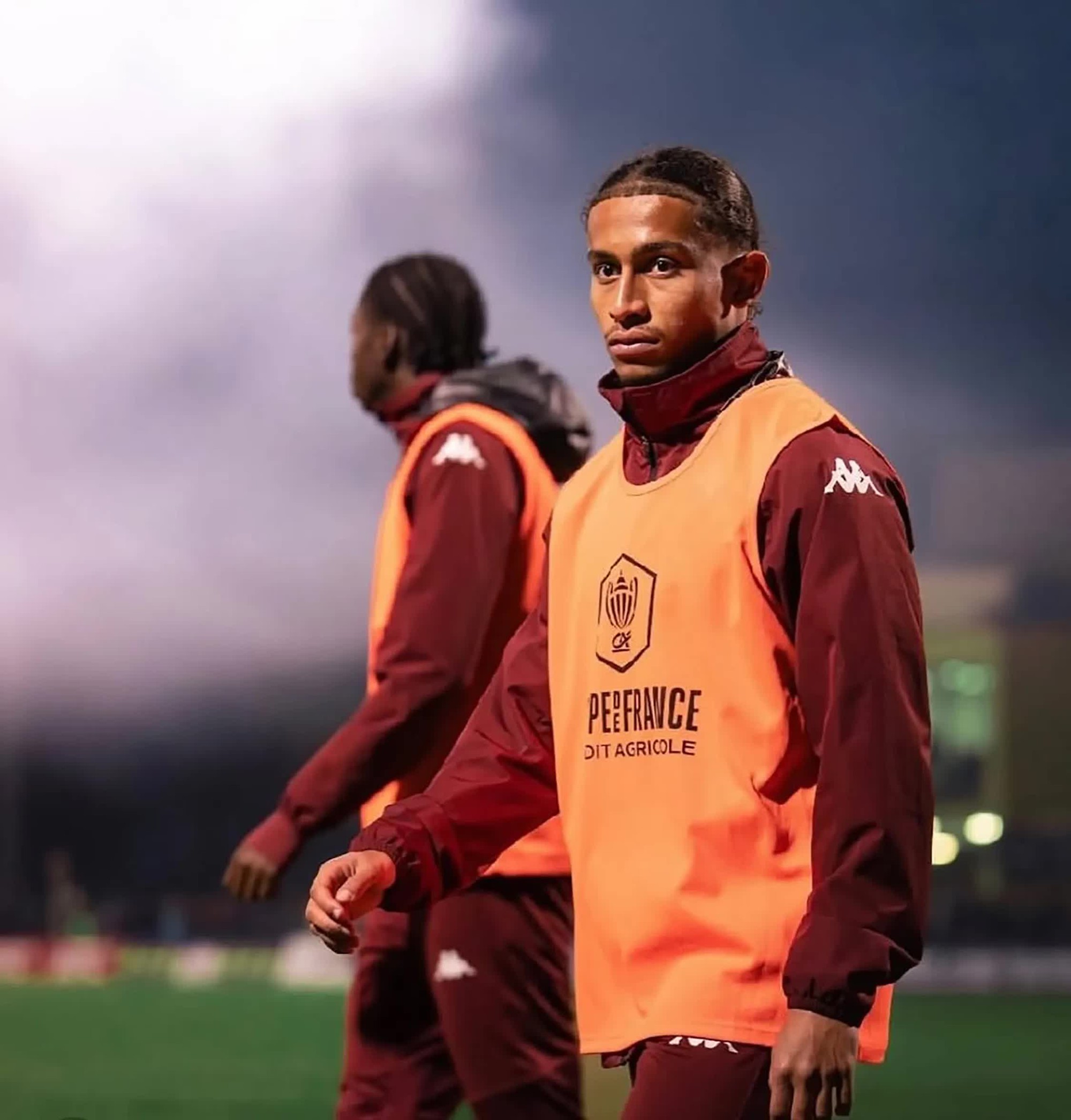 Thảm kịch hỏa hoạn tại Thụy Sĩ khiến 155 người thương vong: Cha mẹ tuyệt vọng tìm con không thể nhận dạng, hàng trăm người thắp nến tưởng niệm- Ảnh 5. Thảm kịch hỏa hoạn tại Thụy Sĩ khiến 155 người thương vong: Cha mẹ tuyệt vọng tìm con không thể nhận dạng, hàng trăm người thắp nến tưởng niệm- Ảnh 5.