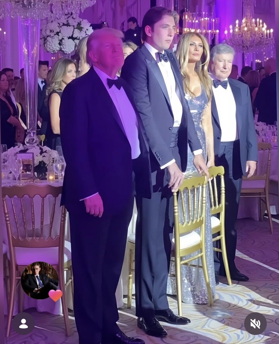 Barron Trump 18 tuổi g&acirc;y cho&aacute;ng v&aacute;ng: "Ho&agrave;ng tử Nh&agrave; Trắng" lộ bụng bia, danh hiệu "qu&yacute; tử cực phẩm" c&oacute; nguy cơ lung lay?- Ảnh 2.