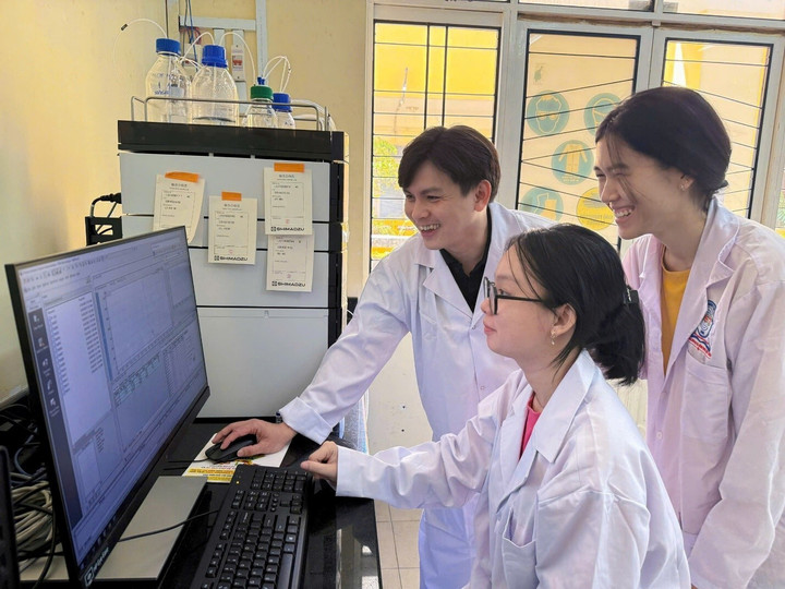 Nh&agrave; khoa học trẻ TP.HCM tạo vật liệu nano hướng tới điều trị ung thư- Ảnh 1.