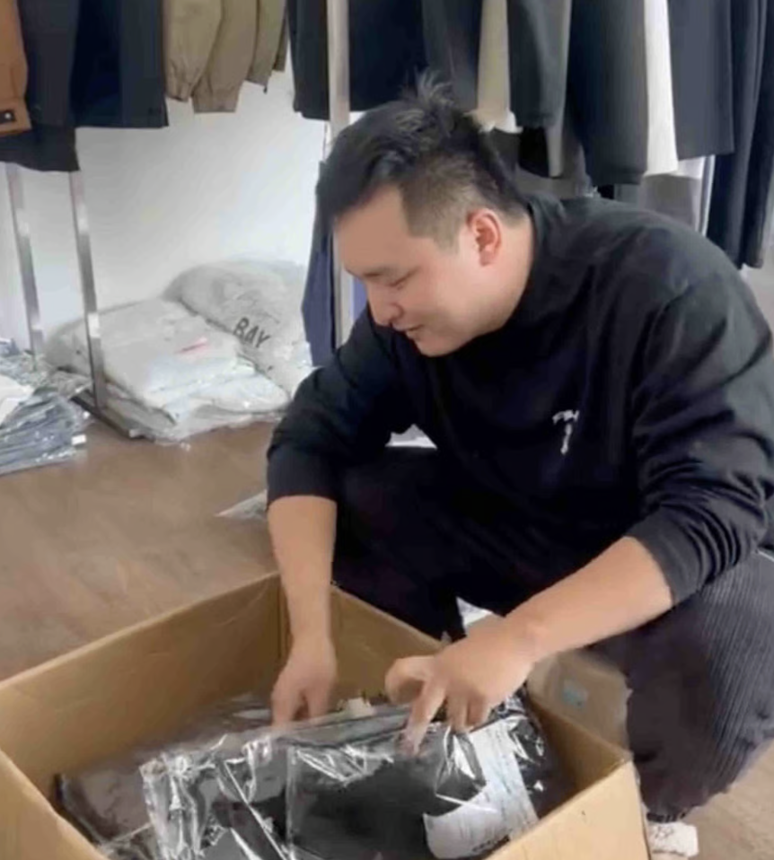 Chủ shop bán quần áo kiểu "bia kèm lạc": Doanh thu tăng gấp đôi nhờ một chiêu "ngược đời"- Ảnh 3. Chủ shop bán quần áo kiểu "bia kèm lạc": Doanh thu tăng gấp đôi nhờ một chiêu "ngược đời"- Ảnh 3.