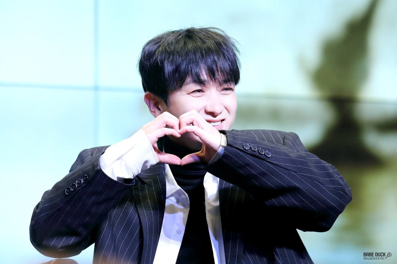 Nam ca sĩ huyền thoại Nam ca sĩ huyền thoại