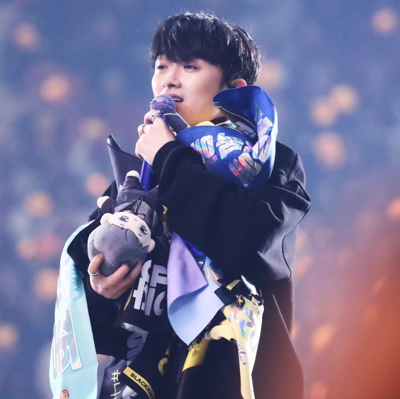 Nam ca sĩ huyền thoại Nam ca sĩ huyền thoại