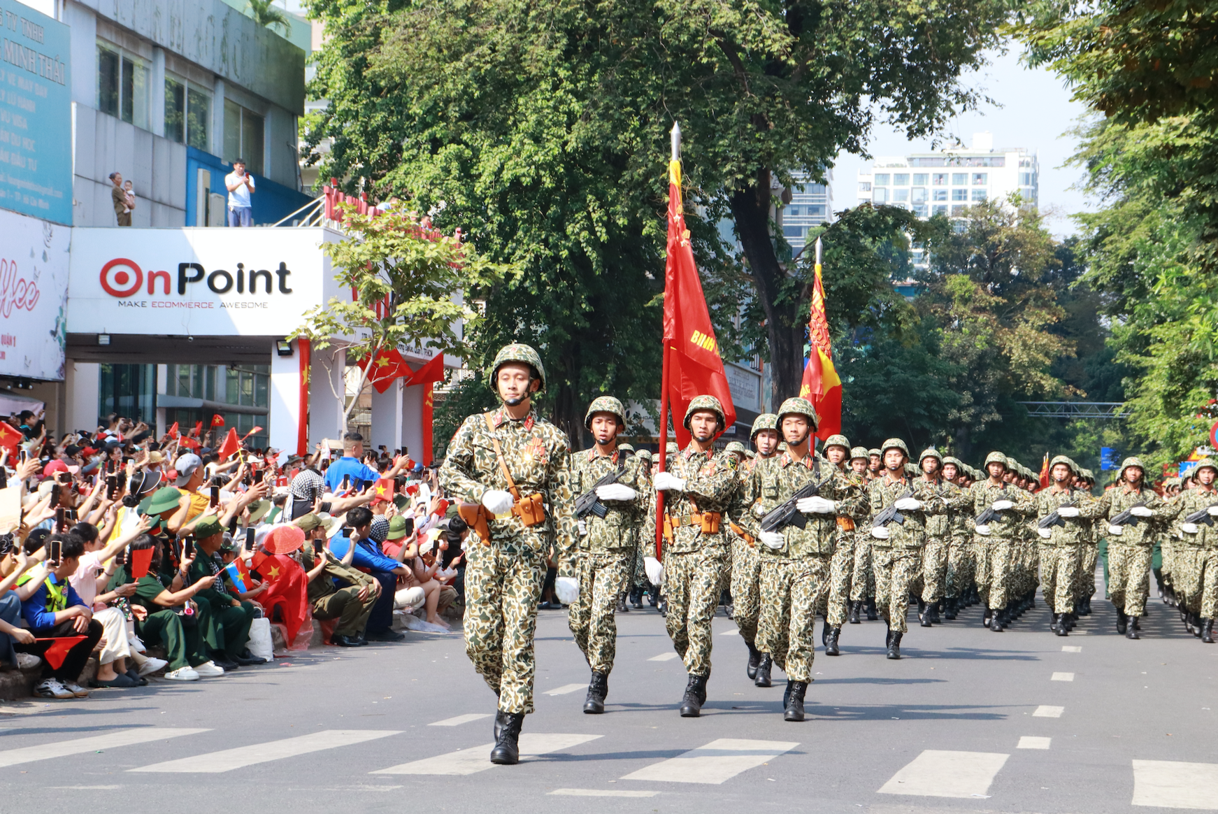 Sinh viên xuất sắc vào quân đội hưởng phụ cấp 250% lương- Ảnh 1. Sinh viên xuất sắc vào quân đội hưởng phụ cấp 250% lương- Ảnh 1.