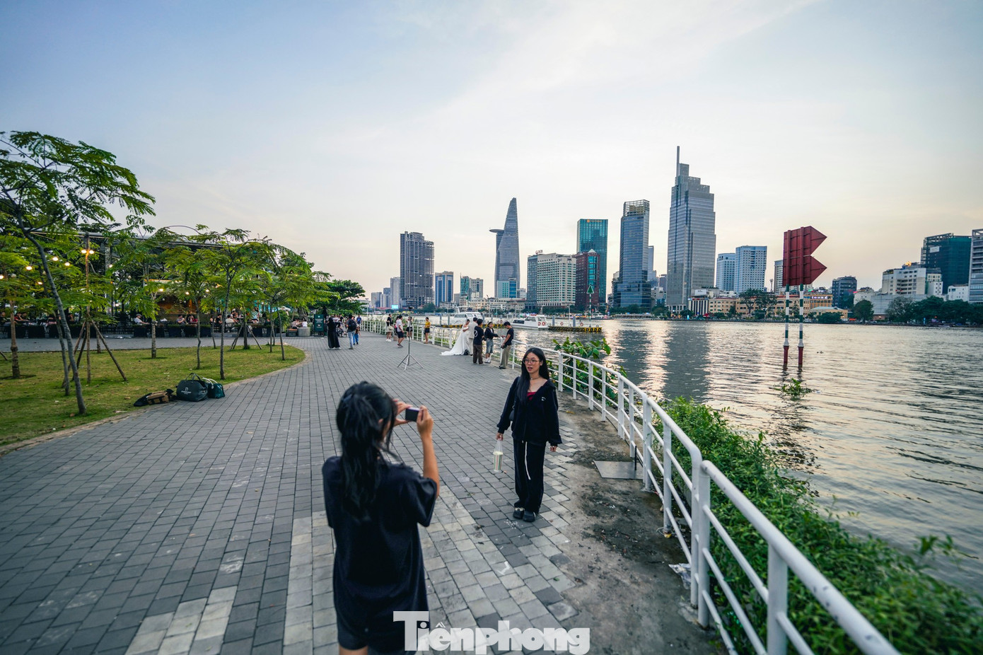 M&atilde;n nh&atilde;n vườn hướng dương ngh&igrave;n b&ocirc;ng khoe sắc b&ecirc;n bờ s&ocirc;ng S&agrave;i G&ograve;n- Ảnh 24.