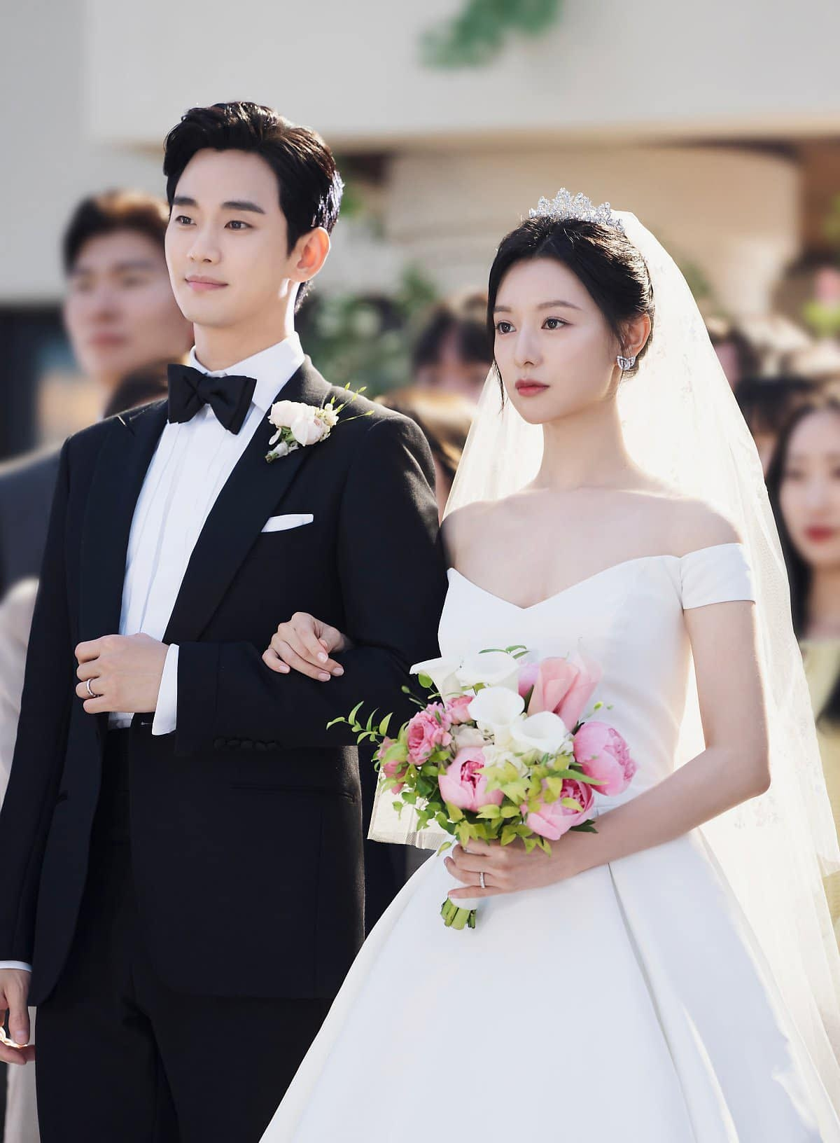 Kim Ji Won vẫn đeo nhẫn cưới của Kim Soo Hyun giữa sự kiện lớn?- Ảnh 5.