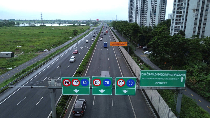 Những quyết s&aacute;ch l&agrave;m thay đổi &yacute; thức giao th&ocirc;ng của người d&acirc;n năm 2025- Ảnh 3.