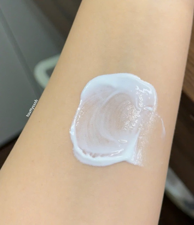 5 kem chống nắng quanh năm bán chạy tại Olive Young: Chung 1 công thức khiến dân tình mê không dứt nổi- Ảnh 6.