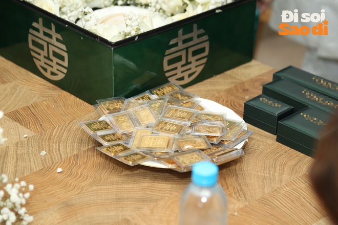 Sao Việt nhận 88 c&acirc;y v&agrave;ng s&iacute;nh lễ trong ng&agrave;y cưới: Điều ẩn &yacute; đằng sau vẫn chưa sốc bằng tiền l&atilde;i sau 4 năm- Ảnh 2.