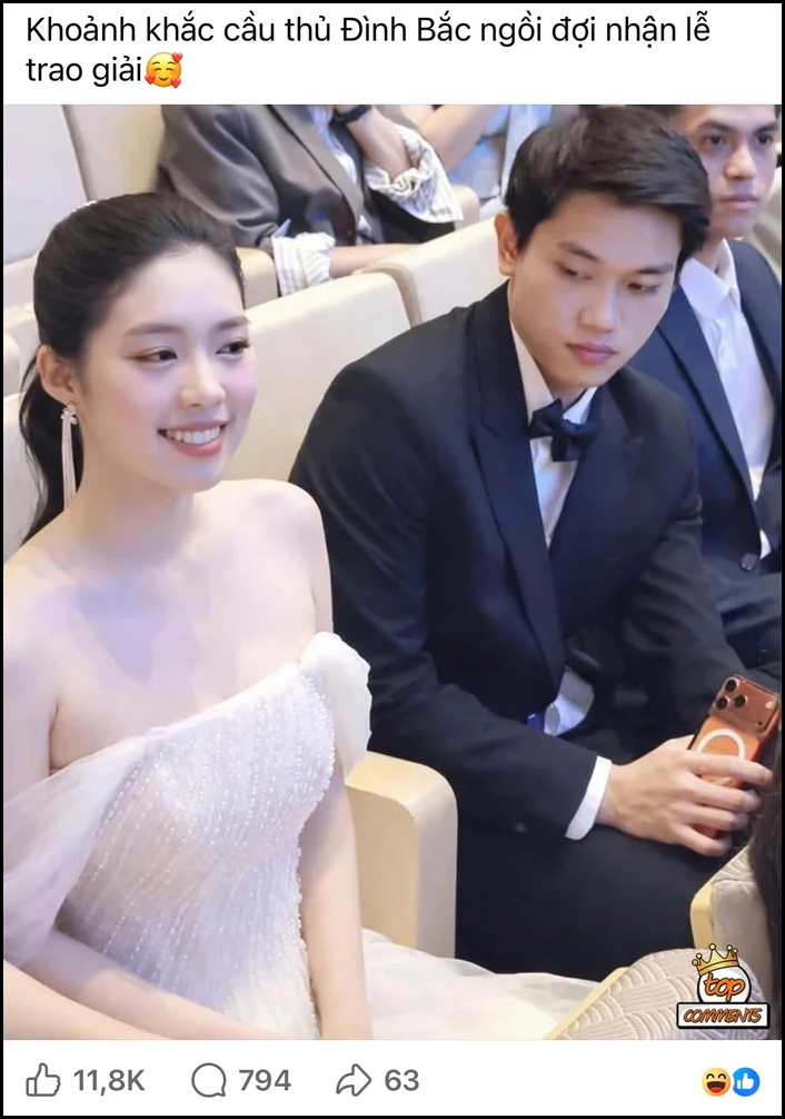 &Aacute;nh mắt của Đ&igrave;nh Bắc viral, &Aacute; hậu Ch&acirc;u Anh vội livestream đ&iacute;nh ch&iacute;nh- Ảnh 2.