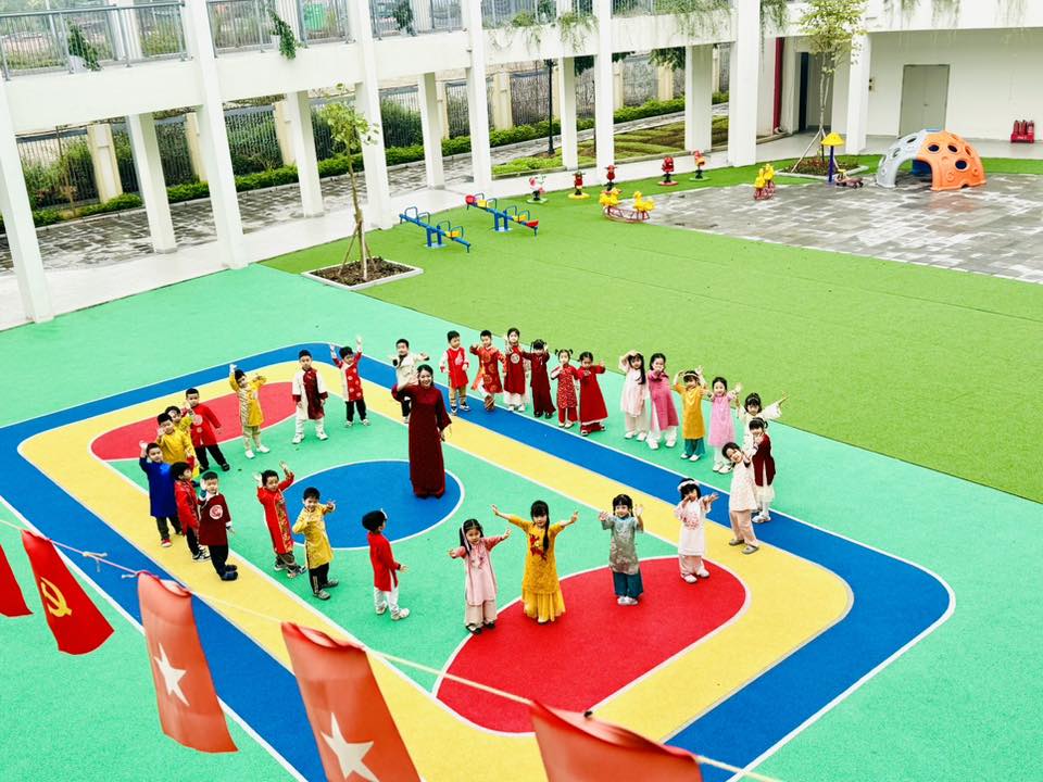 Cận cảnh trường Mầm non c&ocirc;ng lập mới toanh, vừa đi v&agrave;o hoạt động năm học n&agrave;y, phụ huynh nh&igrave;n ảnh xu&yacute;t xoa: Sao m&agrave; XỊN THẾ!- Ảnh 6.