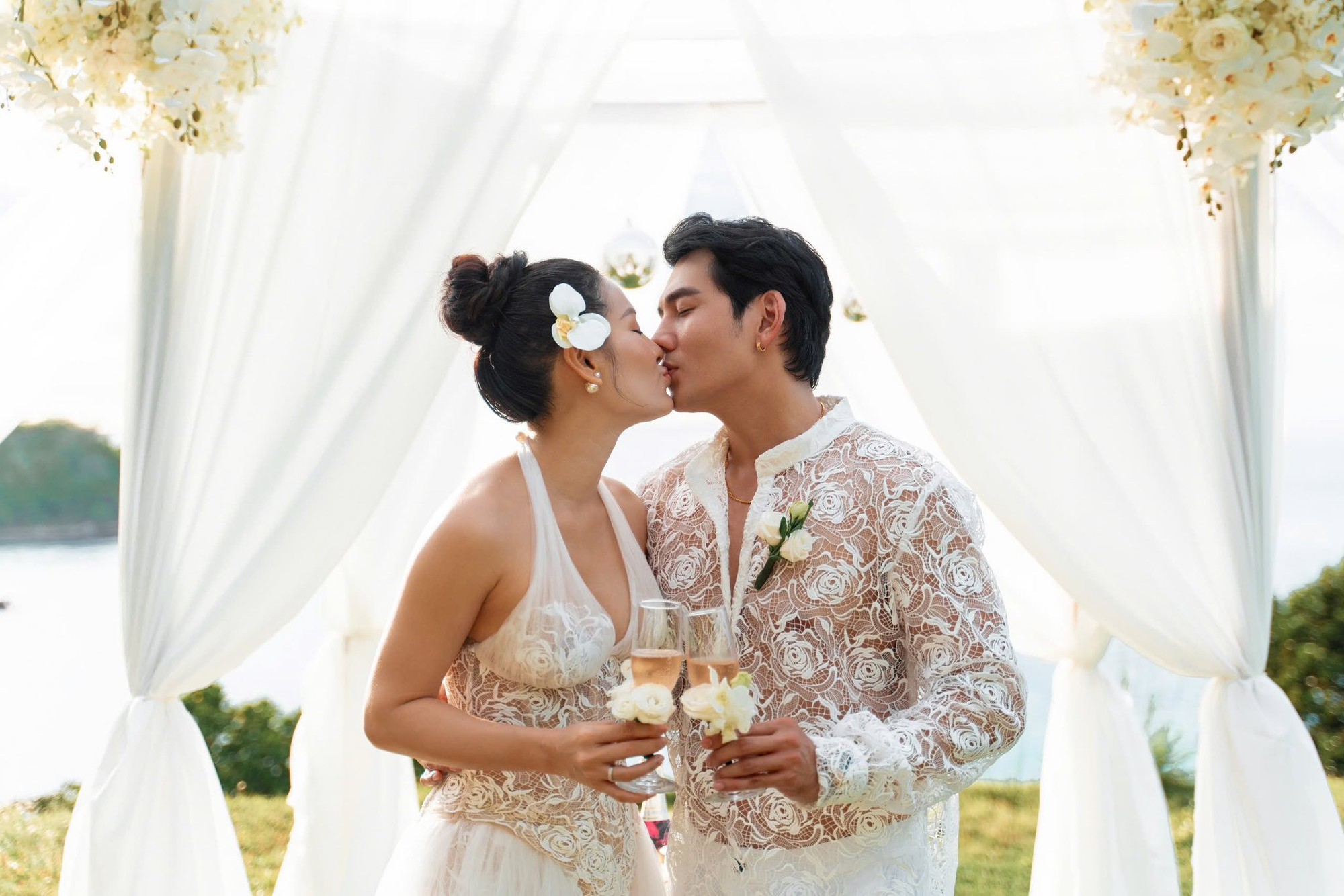 Sao Việt nhận 88 c&acirc;y v&agrave;ng s&iacute;nh lễ trong ng&agrave;y cưới: Điều ẩn &yacute; đằng sau vẫn chưa sốc bằng tiền l&atilde;i sau 4 năm- Ảnh 5.