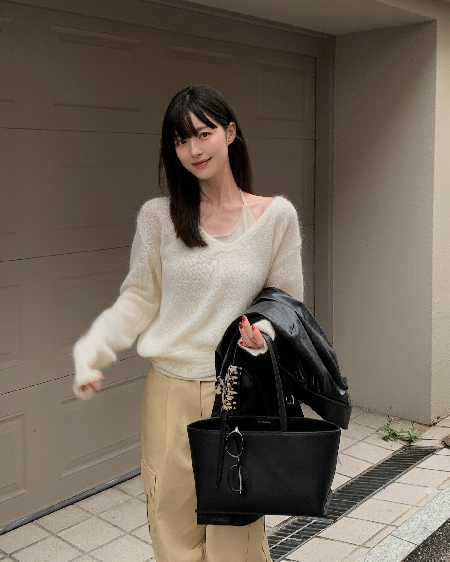 Cách đơn giản nhất để sành điệu hơn chính là mặc đồ màu trắng- Ảnh 7. Cách đơn giản nhất để sành điệu hơn chính là mặc đồ màu trắng- Ảnh 7.