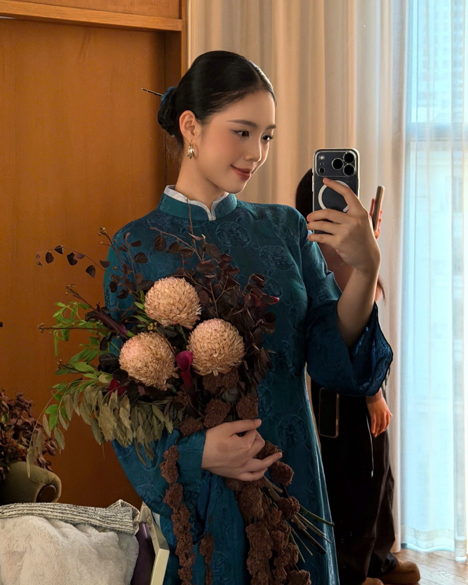 Mỹ nhân cao 1m70 mang quân hàm thiếu úy Mỹ nhân cao 1m70 mang quân hàm thiếu úy