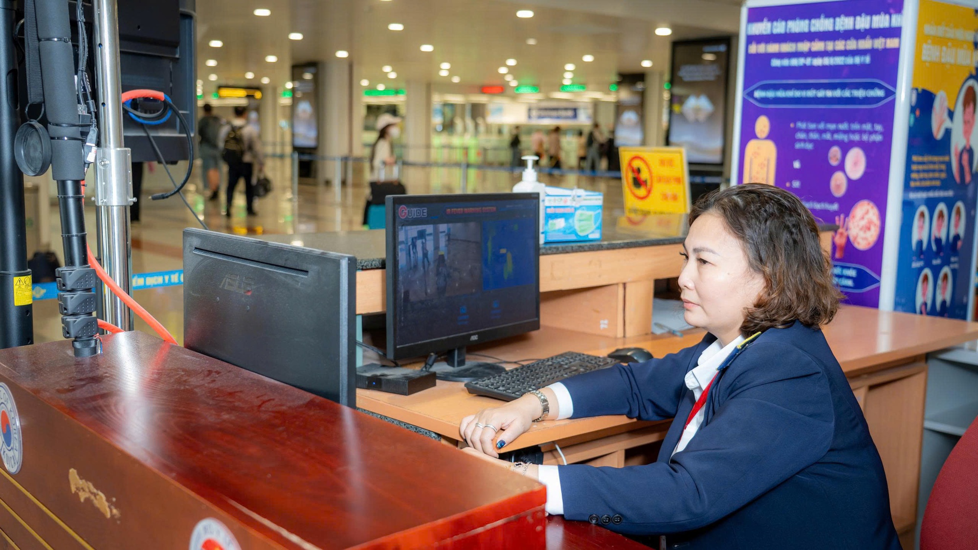 Ngăn chặn virus Nipah: Cận cảnh m&aacute;y qu&eacute;t hồng ngoại hiện đại tại s&acirc;n bay Nội B&agrave;i- Ảnh 3.