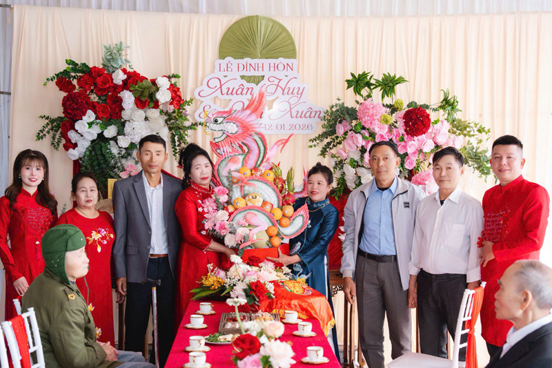 Chồng mất v&igrave; tai nạn, người phụ nữ t&aacute;i h&ocirc;n sau 6 năm ở vậy nu&ocirc;i con: Bất ngờ h&agrave;nh động của bố mẹ chồng cũ- Ảnh 1.