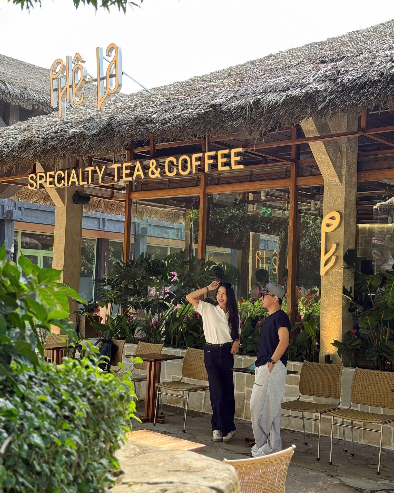 Tốn 1 triệu đồng mới được quyền mua một ly Ph&ecirc; La, chi nh&aacute;nh mới khiến kh&aacute;ch nghe xong muốn quay xe gấp- Ảnh 5.