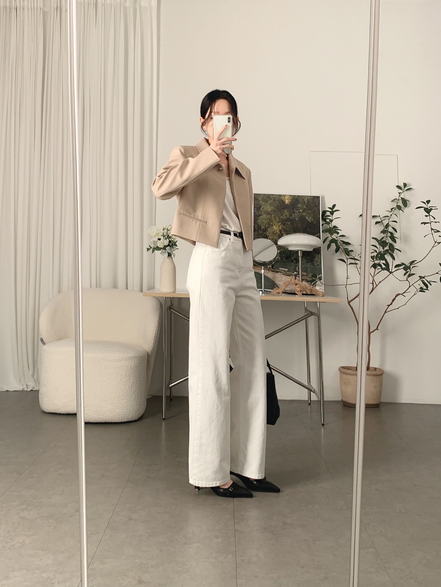 Cách đơn giản nhất để sành điệu hơn chính là mặc đồ màu trắng- Ảnh 10. Cách đơn giản nhất để sành điệu hơn chính là mặc đồ màu trắng- Ảnh 10.