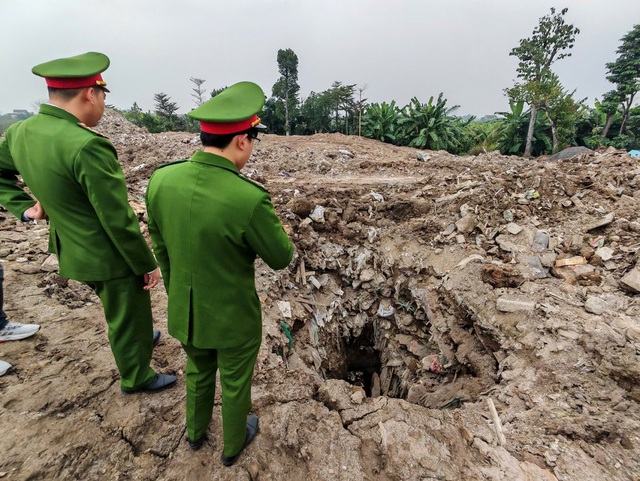 Kh&aacute;m x&eacute;t nơi ở v&agrave; nơi l&agrave;m việc của Nguyễn Văn Họa- Ảnh 1.