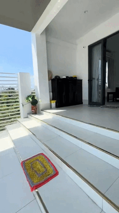 Trung bình nhà miền Tây: Lia cam đến đâu sảng hồn đến đấy, không đoán trước được điều gì!- Ảnh 2. Trung bình nhà miền Tây: Lia cam đến đâu sảng hồn đến đấy, không đoán trước được điều gì!- Ảnh 2.