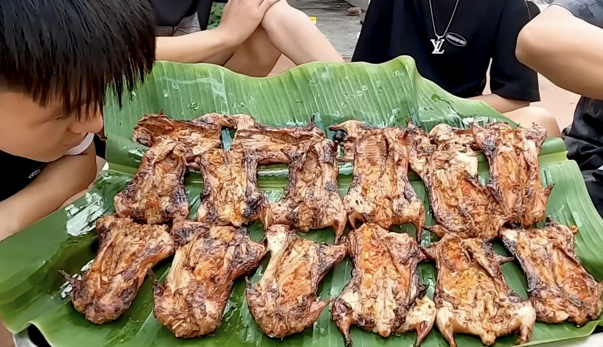 M&oacute;n thịt miền T&acirc;y nghe t&ecirc;n đ&atilde; hết hồn, cho tiền kh&ocirc;ng d&aacute;m ăn nhưng ai kh&ocirc;ng biết t&ecirc;n th&igrave; lại khen lấy khen để- Ảnh 2.