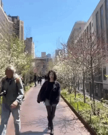 Mỹ nh&acirc;n từ bỏ h&agrave;o quang showbiz đi l&agrave;m TVHK: Nhan sắc nh&igrave;n 1 lần l&agrave; vấn vương, style đơn giản m&agrave; đẹp đỉnh- Ảnh 8.