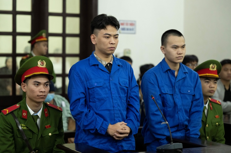 &ldquo;Tổng t&agrave;i&rdquo; li&ecirc;n tục phủ nhận x&uacute;i giục đ&aacute;nh người, lời khai tại t&ograve;a đối lập ho&agrave;n to&agrave;n với "đ&agrave;n em"- Ảnh 2.