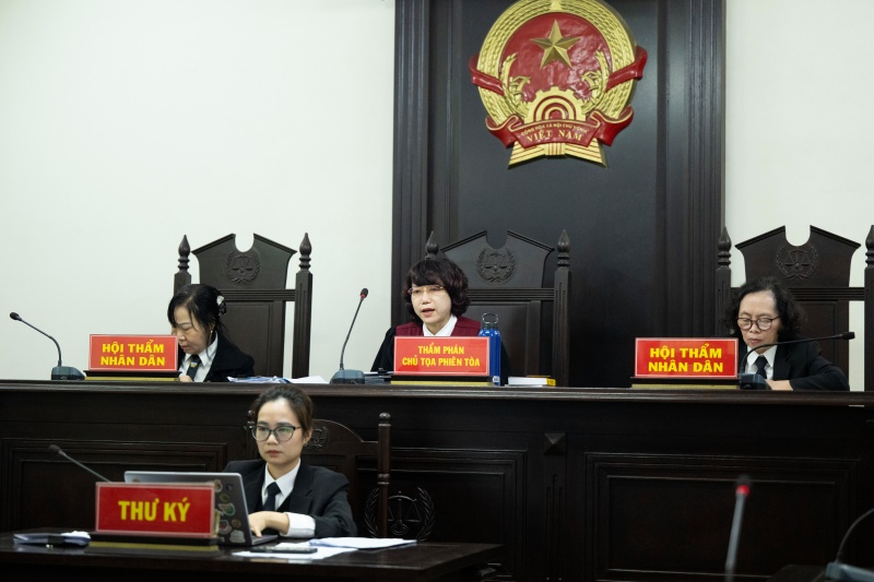 &ldquo;Tổng t&agrave;i&rdquo; li&ecirc;n tục phủ nhận x&uacute;i giục đ&aacute;nh người, lời khai tại t&ograve;a đối lập ho&agrave;n to&agrave;n với "đ&agrave;n em"- Ảnh 1.