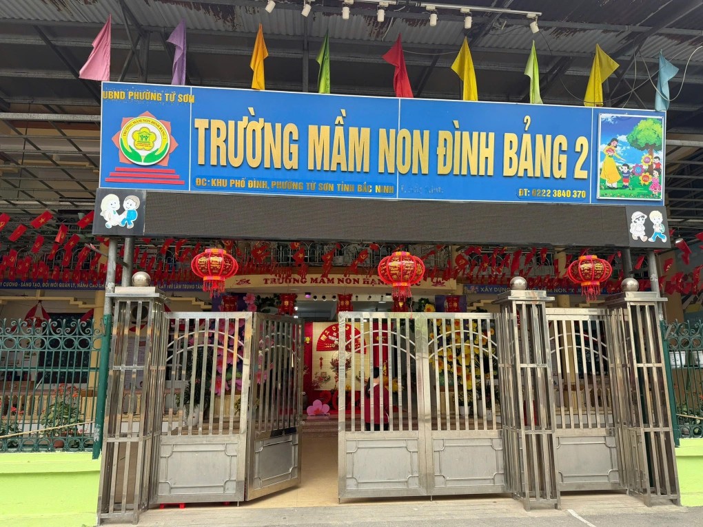 Gi&aacute;o vi&ecirc;n bị hiệu trưởng thu lại một nửa tiền thưởng để&hellip; trả nợ v&agrave; đi tham quan?- Ảnh 2.