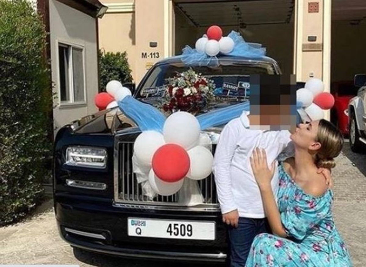 "Cậu ấm" 12 tuổi được mẹ tặng si&ecirc;u xe 9 tỷ đồng, biết l&yacute; do ai cũng bất ngờ- Ảnh 1.