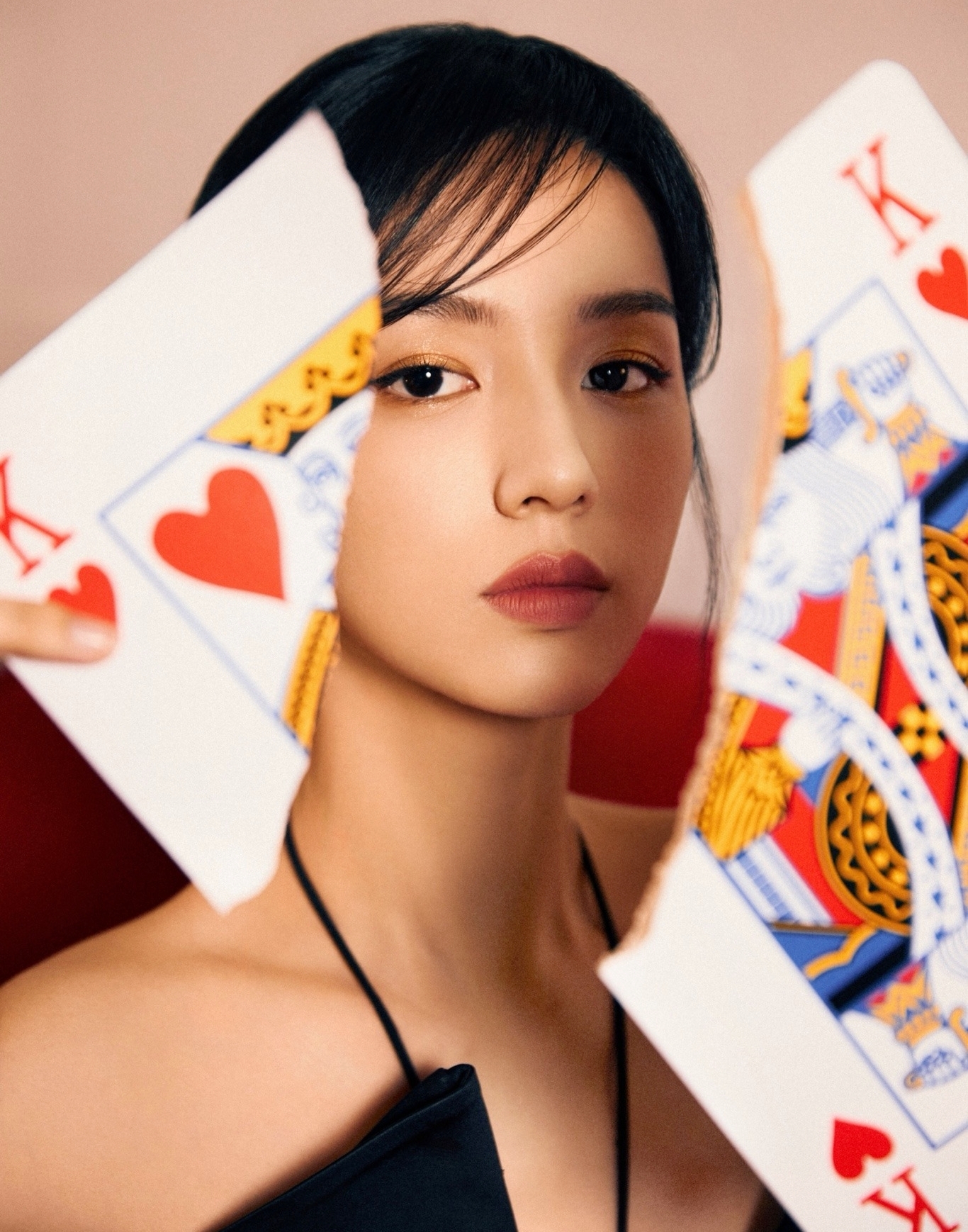 Bức ảnh gây lú cực mạnh đang chia rẽ MXH: Mỗi người nhìn ra 1 minh tinh, rốt cuộc cô ấy là ai?- Ảnh 8. Bức ảnh gây lú cực mạnh đang chia rẽ MXH: Mỗi người nhìn ra 1 minh tinh, rốt cuộc cô ấy là ai?- Ảnh 8.