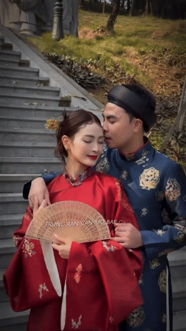 MC Huyền Trang Mù Tạt và tuyển thủ Việt Nam bận rộn chuẩn bị cho đám cưới, loạt khoảnh khắc tình tứ gây sốt MXH- Ảnh 1.