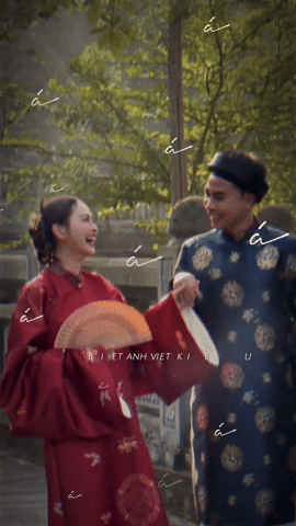 MC Huyền Trang Mù Tạt và tuyển thủ Việt Nam bận rộn chuẩn bị cho đám cưới, loạt khoảnh khắc tình tứ gây sốt MXH- Ảnh 2.