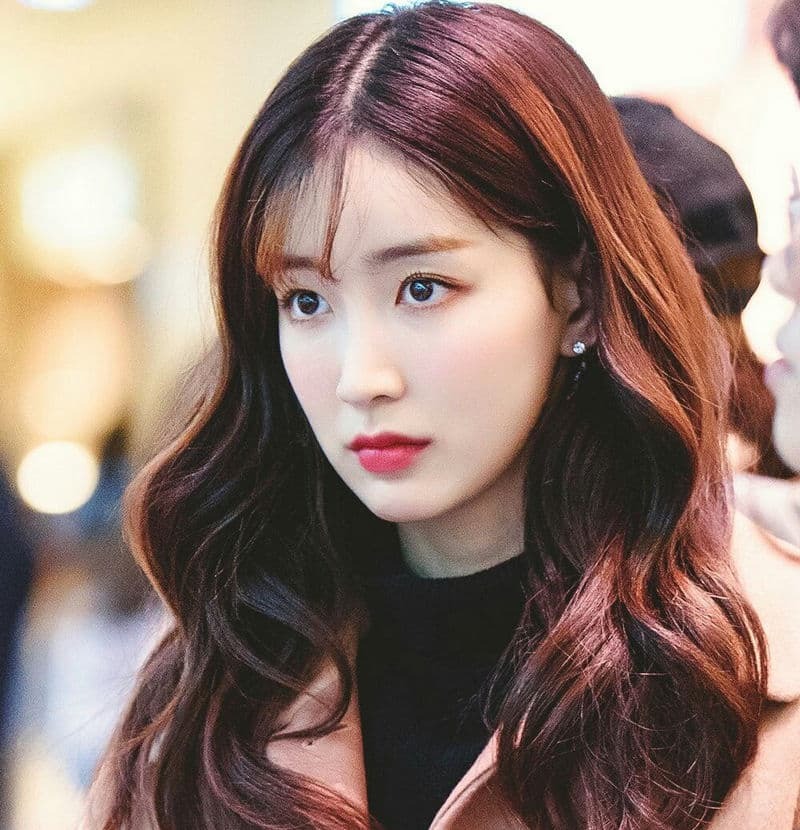 Mỹ nh&acirc;n từ bỏ h&agrave;o quang showbiz đi l&agrave;m TVHK: Nhan sắc nh&igrave;n 1 lần l&agrave; vấn vương, style đơn giản m&agrave; đẹp đỉnh- Ảnh 1.