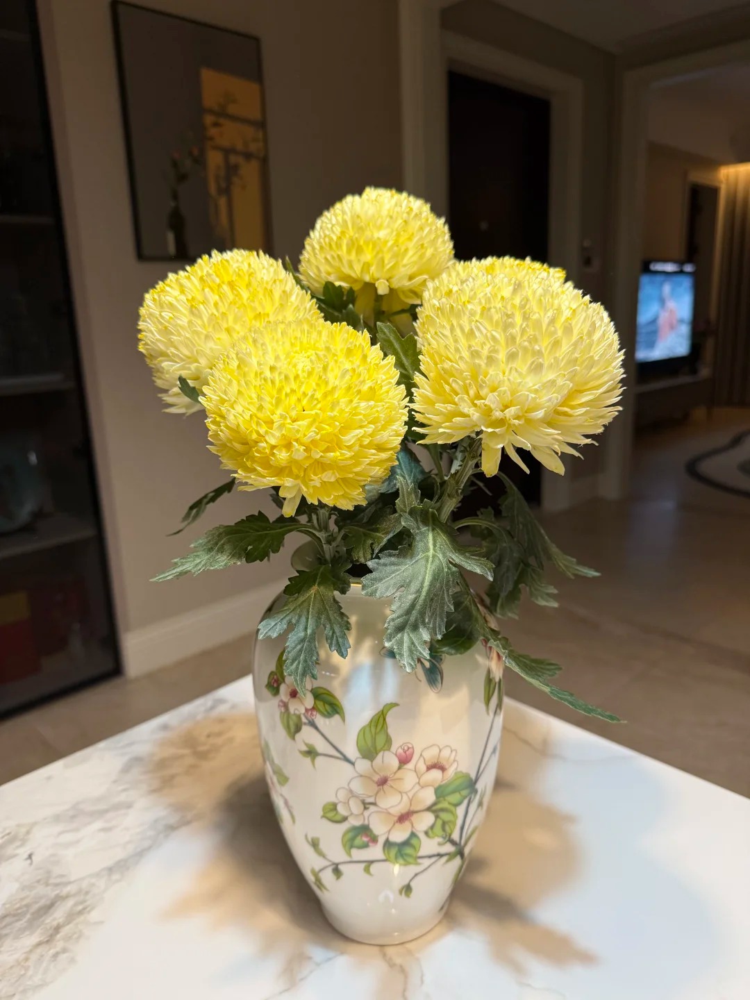 Chi hơn 300k rước bình hoa Chi hơn 300k rước bình hoa