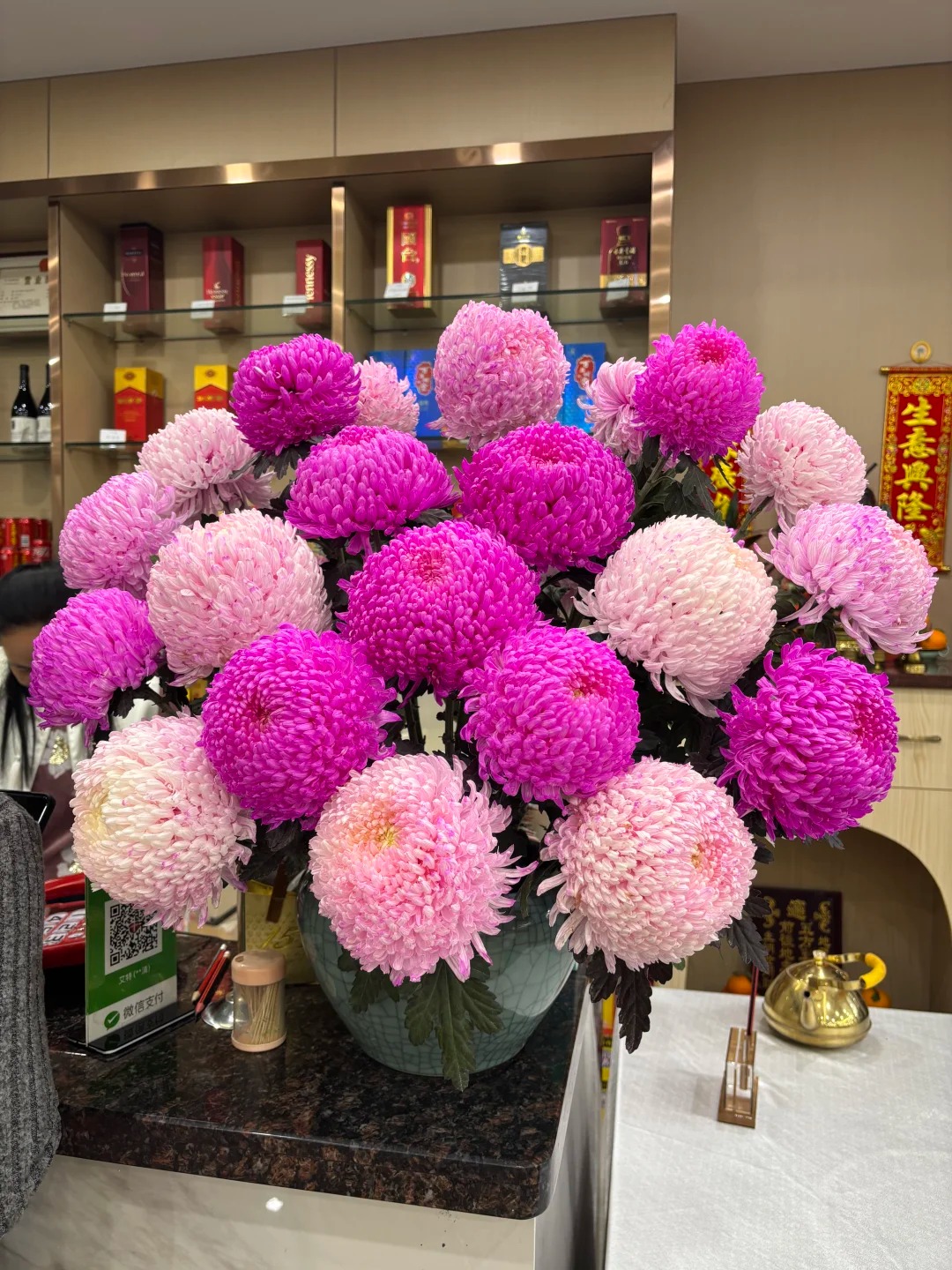 Chi hơn 300k rước bình hoa Chi hơn 300k rước bình hoa