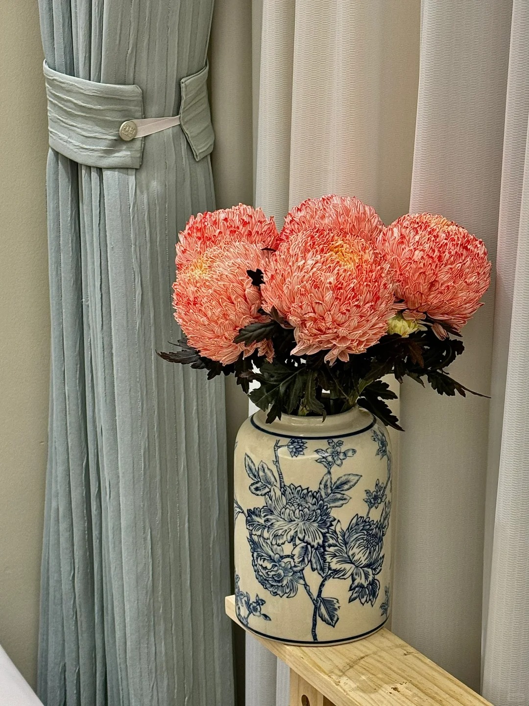 Chi hơn 300k rước bình hoa Chi hơn 300k rước bình hoa