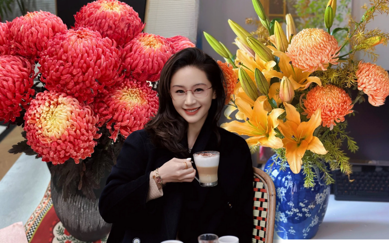 Chi hơn 300k rước bình hoa Chi hơn 300k rước bình hoa