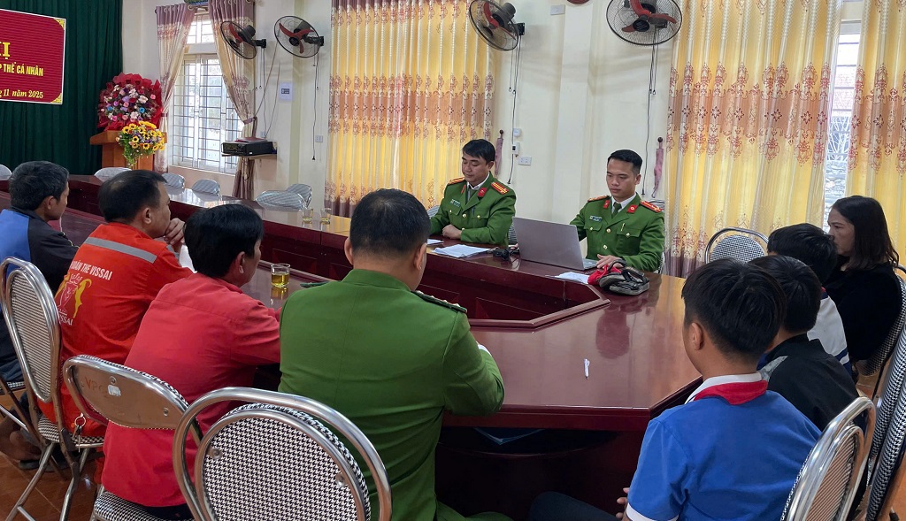 Thông tin mới vụ dựng hiện trường giả để lại thư tuyệt mệnh vì áp lực học tập- Ảnh 1. Thông tin mới vụ dựng hiện trường giả để lại thư tuyệt mệnh vì áp lực học tập- Ảnh 1.