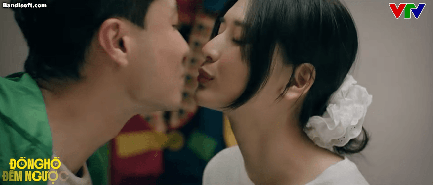 Ph&aacute;t ngượng với phim Việt giờ v&agrave;ng nhiều cảnh h&ocirc;n nhất tr&ecirc;n đời, nam ch&iacute;nh đẹp th&ocirc;i rồi lu&ocirc;n đấy- Ảnh 3.