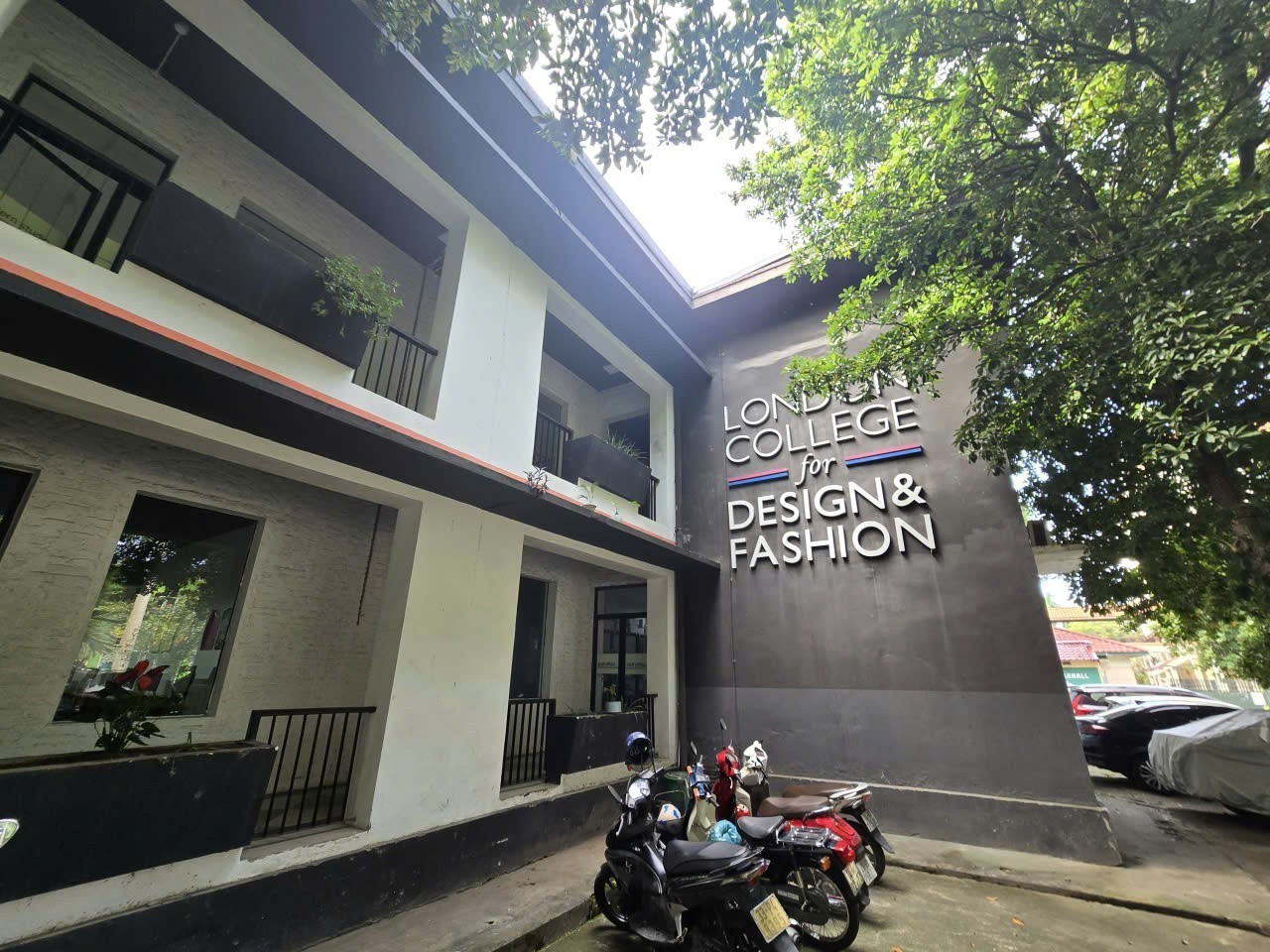 Vụ bằng tốt nghiệp đại học nước ngo&agrave;i kh&ocirc;ng được c&ocirc;ng nhận: Cơ quan điều tra l&agrave;m việc với nạn nh&acirc;n- Ảnh 1.