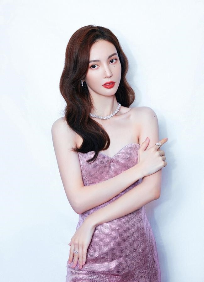 Mỹ nh&acirc;n bị đuổi khỏi showbiz: Visual biến dạng, giọng h&aacute;t vũ đạo c&oacute; đủ m&agrave; lạ lắm- Ảnh 2.