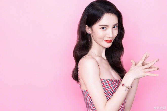 Mỹ nh&acirc;n bị đuổi khỏi showbiz: Visual biến dạng, giọng h&aacute;t vũ đạo c&oacute; đủ m&agrave; lạ lắm- Ảnh 1.