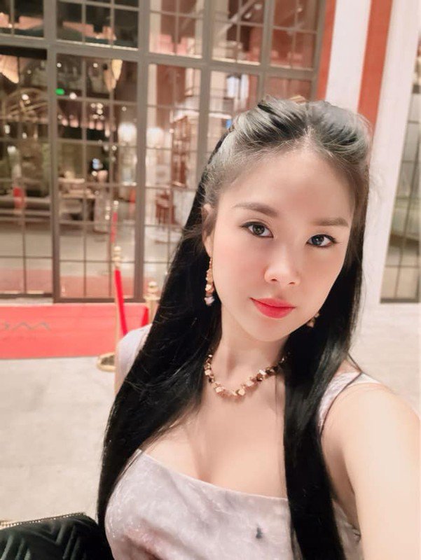 L&ecirc; Phương tuổi 40 da căng b&oacute;ng khiến chồng kh&ocirc;ng ngừng cưng nựng: C&oacute; 3 mẹo giữ collagen đ&aacute;ng học hỏi, chị em tuổi trung ni&ecirc;n chống gi&agrave; đ&atilde; thử chưa?- Ảnh 2.