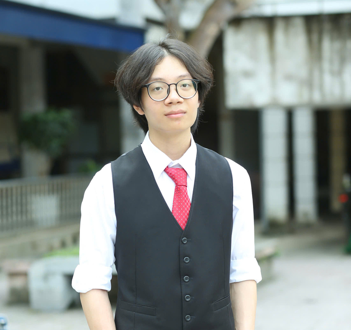 9 thủ khoa học sinh giỏi quốc gia: H&agrave;nh tr&igrave;nh bứt ph&aacute; từ những c&uacute; hụt- Ảnh 4.