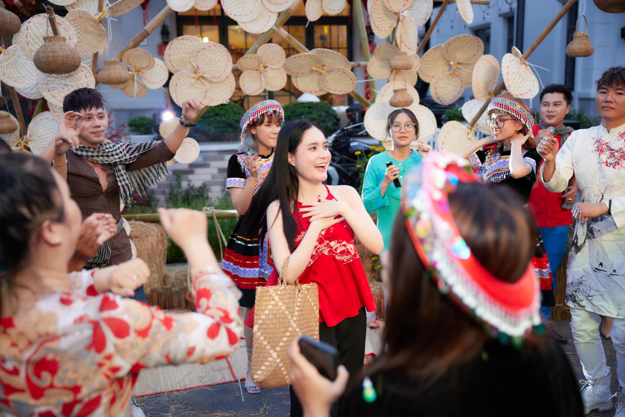 Gần Tết, Đoàn Di Băng Gần Tết, Đoàn Di Băng