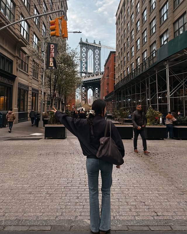 Mỹ nh&acirc;n từ bỏ h&agrave;o quang showbiz đi l&agrave;m TVHK: Nhan sắc nh&igrave;n 1 lần l&agrave; vấn vương, style đơn giản m&agrave; đẹp đỉnh- Ảnh 6.