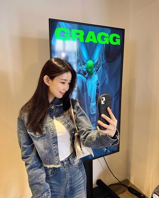 Mỹ nh&acirc;n từ bỏ h&agrave;o quang showbiz đi l&agrave;m TVHK: Nhan sắc nh&igrave;n 1 lần l&agrave; vấn vương, style đơn giản m&agrave; đẹp đỉnh- Ảnh 14.